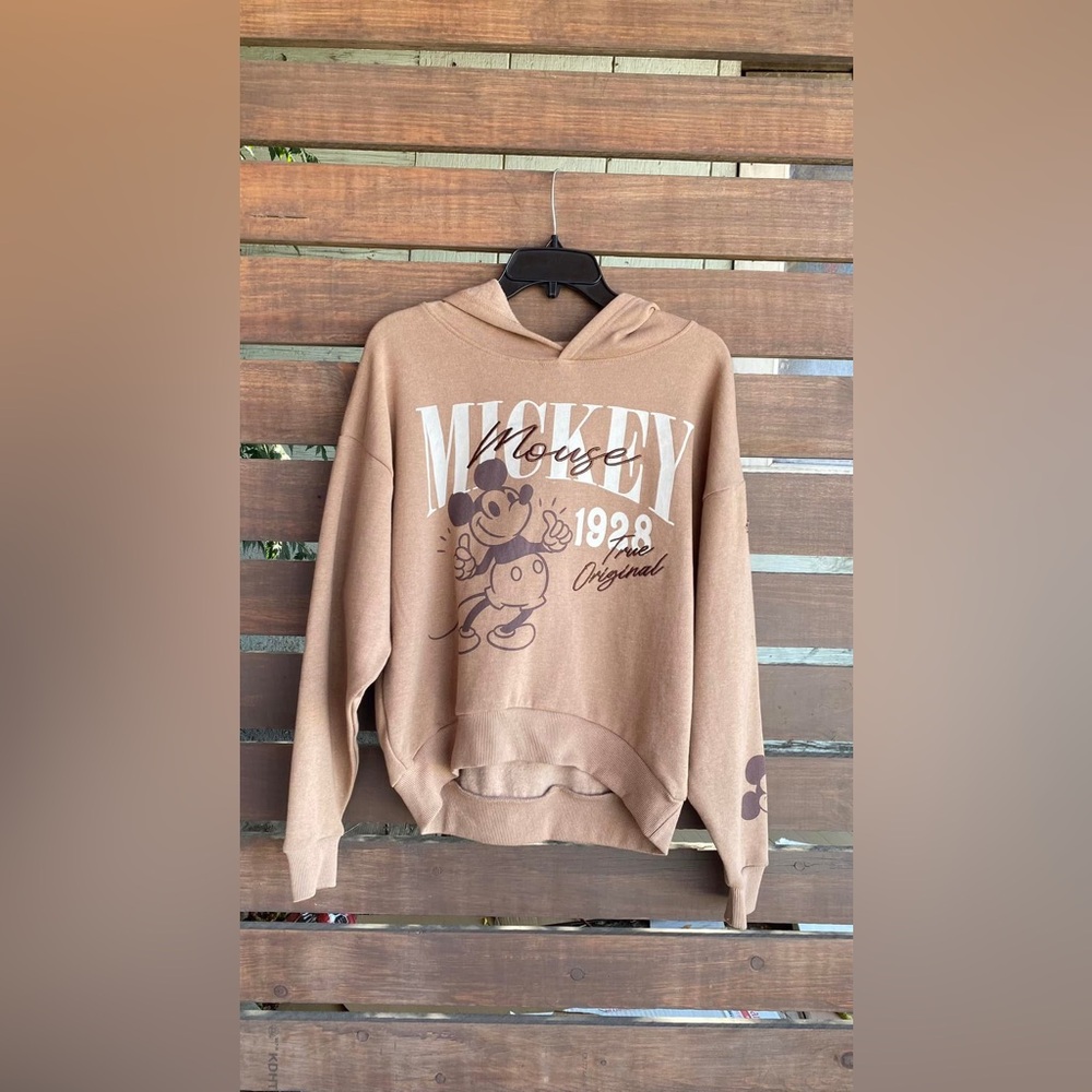 ✨ Disney Mickey Mouse Holiday Sweater | Cozy Graphic Pullover | Size XL 🐭🎄🤎